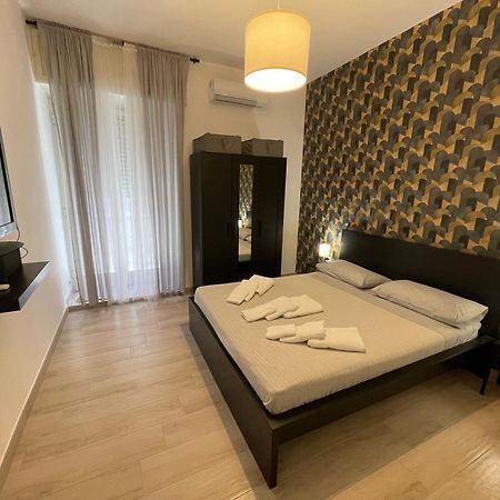 House Toledo Apartment เนเปิลส์ ภายนอก รูปภาพ