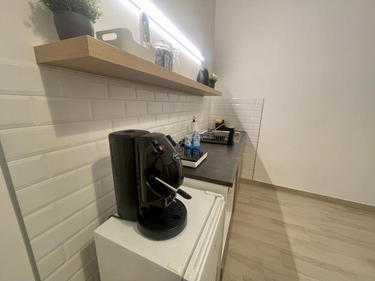 House Toledo Apartment เนเปิลส์ ภายนอก รูปภาพ