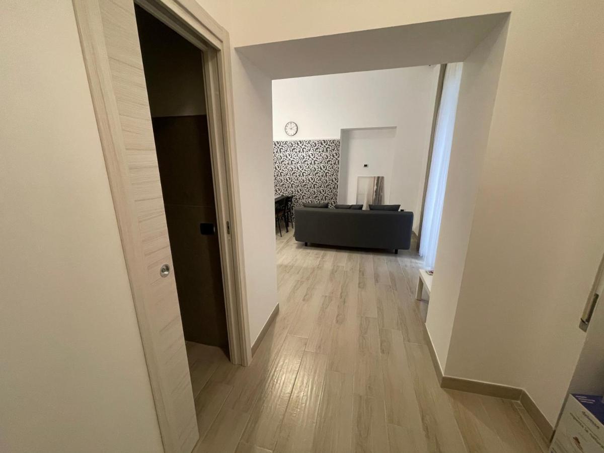 House Toledo Apartment เนเปิลส์ ภายนอก รูปภาพ