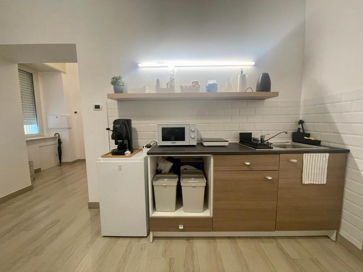 House Toledo Apartment เนเปิลส์ ภายนอก รูปภาพ